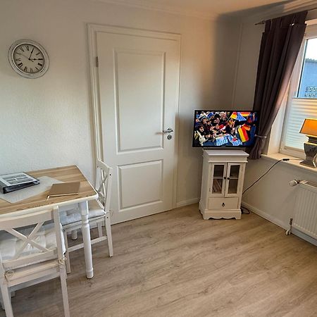 Ferienwohnung „Ole Karkenwech“ Husum-Rödemis Husum  Exterior foto