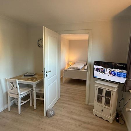 Ferienwohnung „Ole Karkenwech“ Husum-Rödemis Husum  Exterior foto